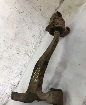 Infiniti FX Front lower control arm/wishbone