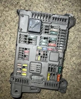 BMW X5 E70 Fuse module 6931687