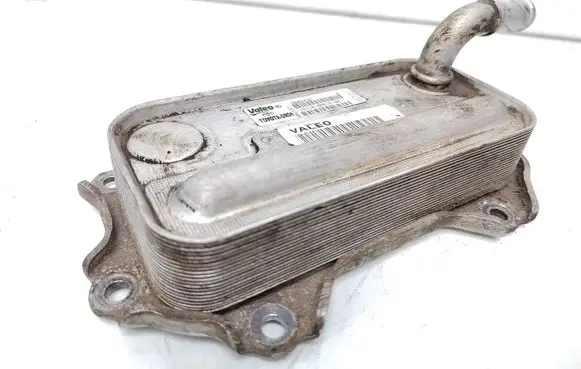 Toyota Avensis T250 Engine oil radiator 157100R01000 880243D 22124214