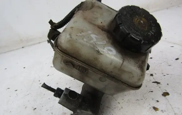 Opel Astra G Master brake cylinder