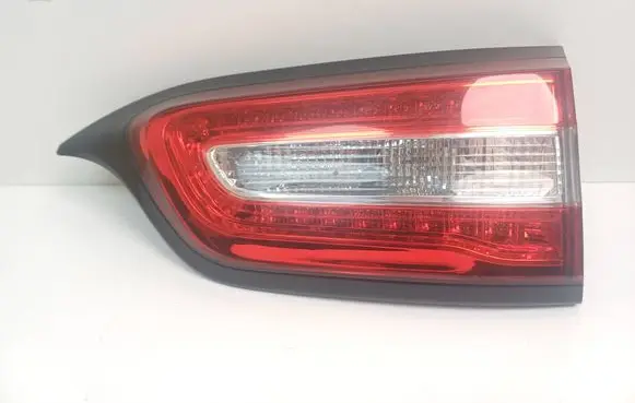 Tailgate rear/tail lights