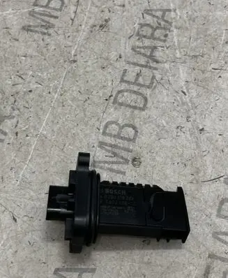 BMW 5 F10 F11 Mass air flow meter 7602038
