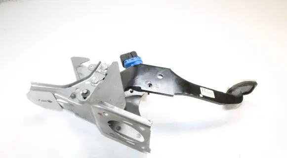 Mazda 6 Brake pedal