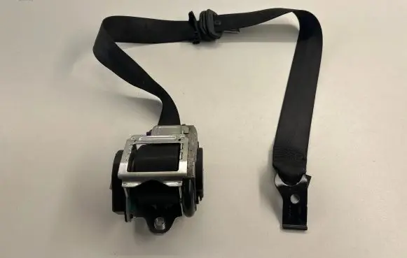 Audi A3 S3 8P Front seatbelt 604183500
