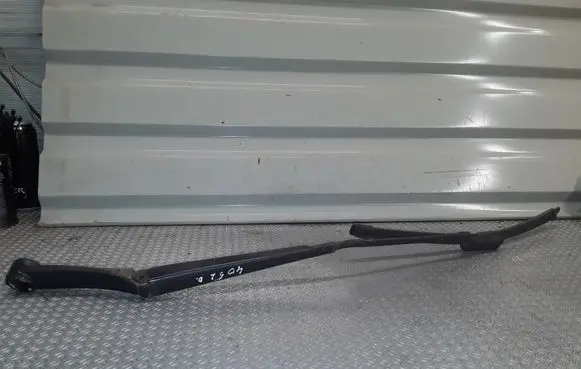 Hyundai i30 Windshield/front glass wiper blade 