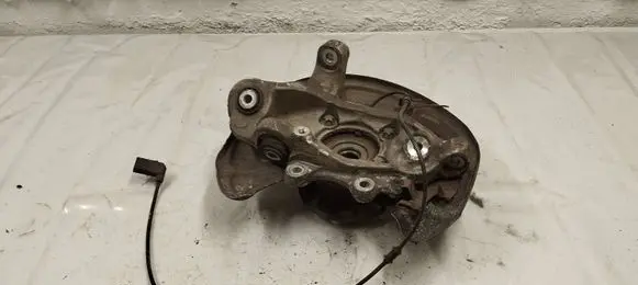 Mercedes-Benz C AMG W205 Rear wheel hub A2055460400