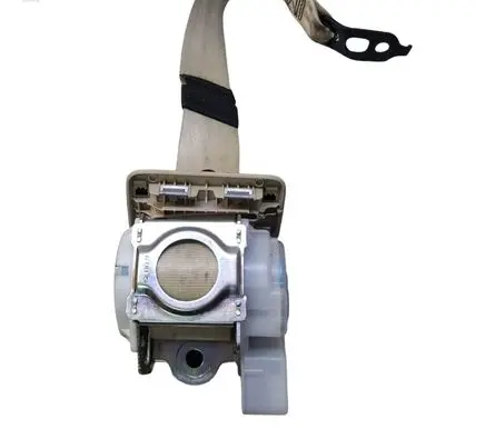 Volkswagen Touareg II Middle seatbelt (rear) 7P0857807A 306783099U05AK