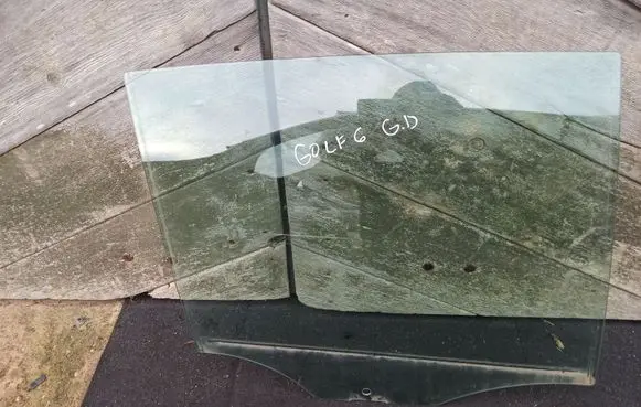 Volkswagen Golf VI Rear door window glass