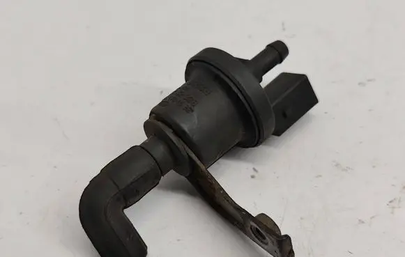 Mercedes-Benz A W168 Valve vacuum A0004764532 0004764532 0280142328