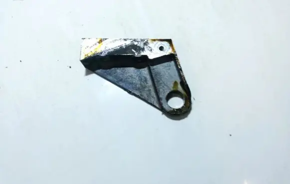 Renault Megane I Engine mounting bracket 