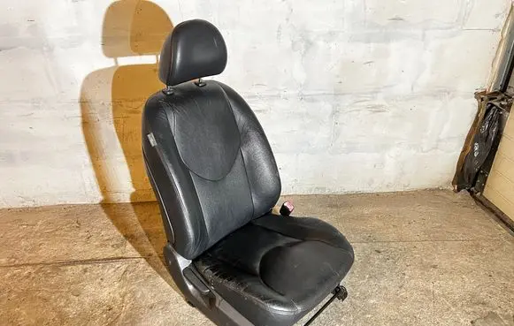 Toyota RAV 4 (XA30) Front passenger seat 