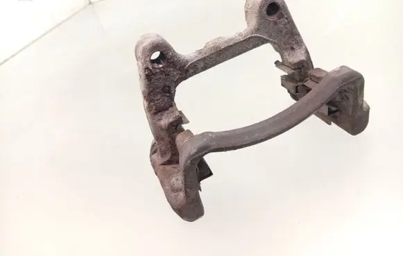Volkswagen PASSAT B6 Brake caliper pad carrier rear