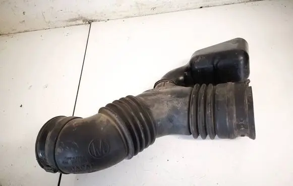 Air intake hose/pipe