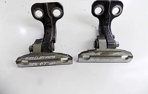 Land Rover Freelander 2 - LR2 Rear door hinge set 