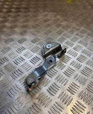 BMW i4 Fender mounting bracket 7486806