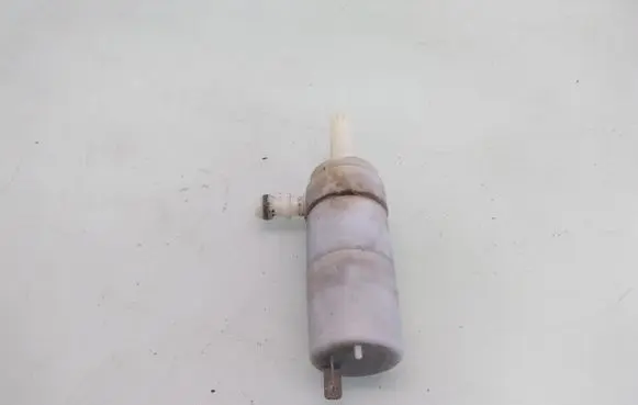 Volvo XC90 Windscreen/windshield washer pump
