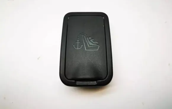 Mercedes-Benz C W204 ISOFIX cover 