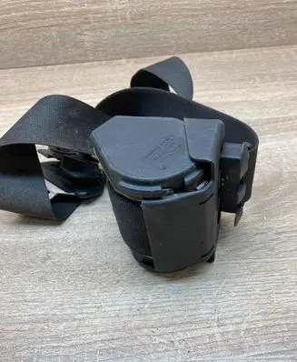 BMW 5 E39 Front seatbelt 8162703 952212L000