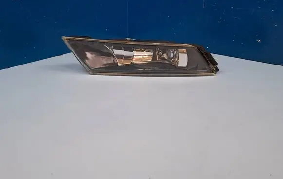 Skoda Superb B8 (3V) Front fog light 3V0941699 01183601