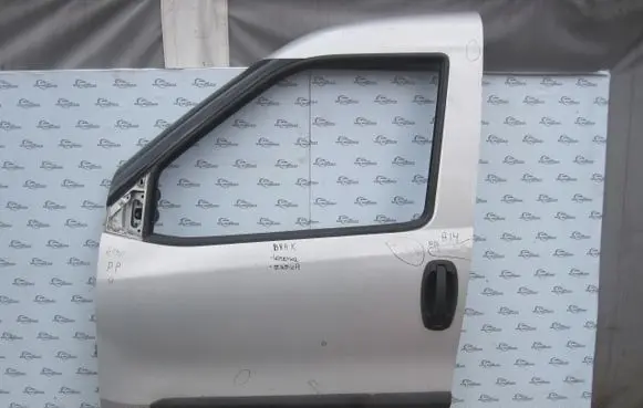 Opel Combo D Front door