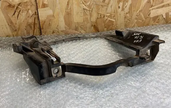 BMW 5 E60 E61 Headlight/headlamp mounting bracket 15873800 158738