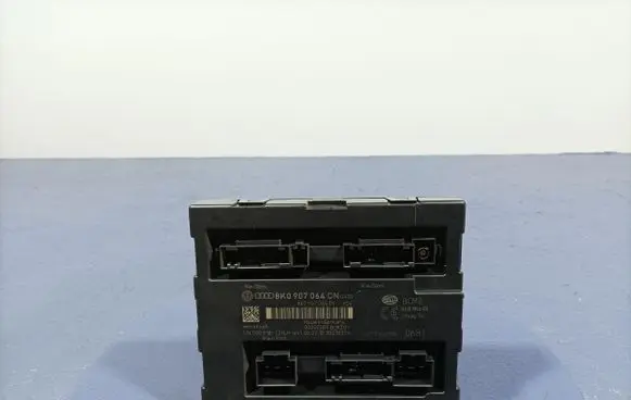 Audi A4 S4 B8 8K Comfort/convenience module 8K0907064CN