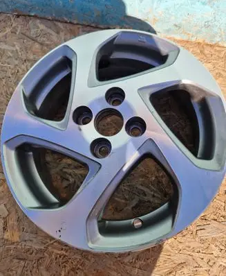 Toyota Yaris R15 alloy rim Flga