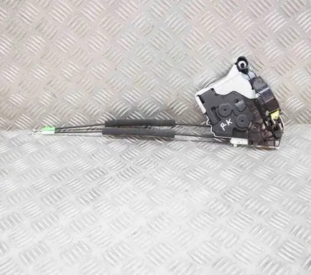 Toyota Prius (XW50) Coupe door lock (next to the handle) 