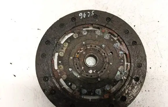Ford Maverick Clutch pressure plate 324047810
