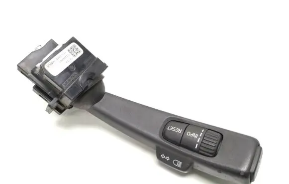Volvo XC70 Indicator stalk 31334647