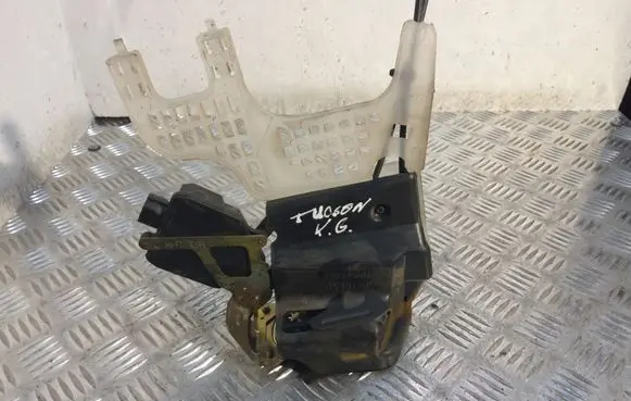 Hyundai Tucson JM Rear door lock