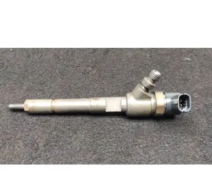 Opel Corsa E Fuel injector 0445110618
