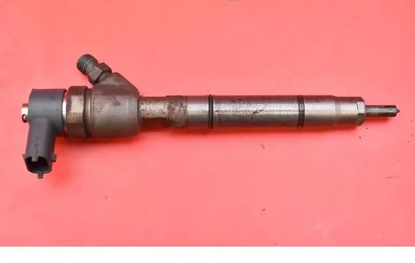 Fuel injector
