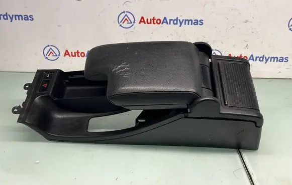 BMW 3 E46 Armrest 8213628 51168213628 51168218305