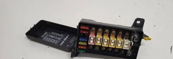 Land Rover Freelander Fuse module YQH100900