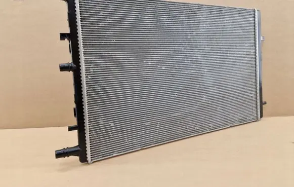 Renault Megane IV Coolant radiator