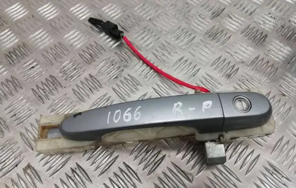 KIA Sportage Front door exterior handle 826611F010