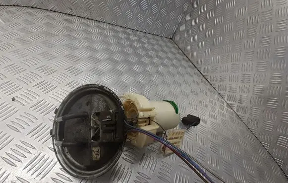 Opel Corsa B Mechanical fuel pump 