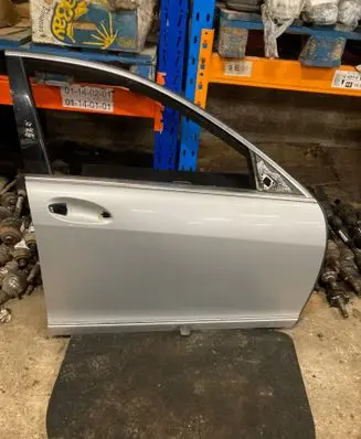 Mercedes-Benz S W221 Front door 2217200205 A2217200205