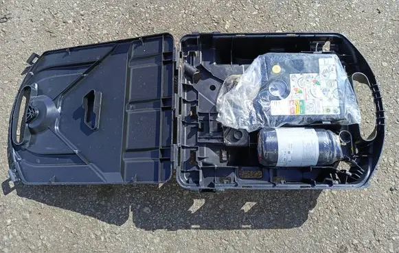 Opel Vivaro Tire air pump compressor 
