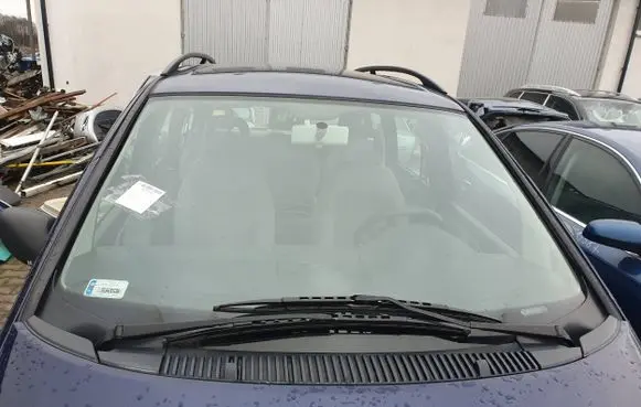 Ford Galaxy Front windscreen/windshield window 