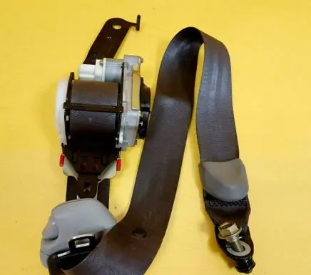 Mitsubishi Galant Front seatbelt C7061
