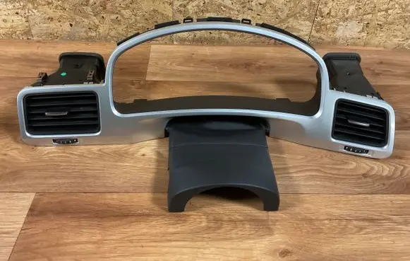 Volkswagen Touareg II Dashboard trim 7P1857221 6709401
