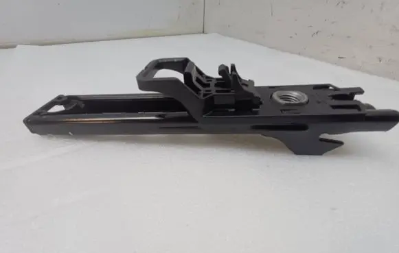 Volkswagen ID. Buzz Seat belt height adjuster 565857819A