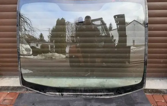 Opel Zafira C Front windscreen/windshield window 