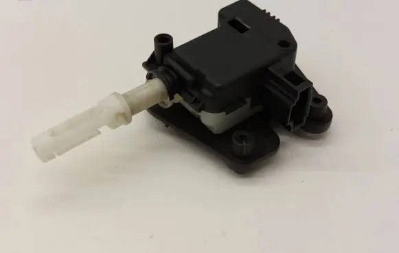 Audi A3 S3 8P Tailgate boot lock/latch motor 8E9827833