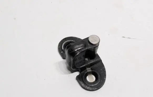 Volkswagen Caddy Front door lock loop/hook striker 2K0827512