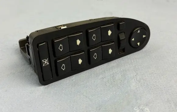 BMW 5 E39 Electric window control switch 6904339 761077