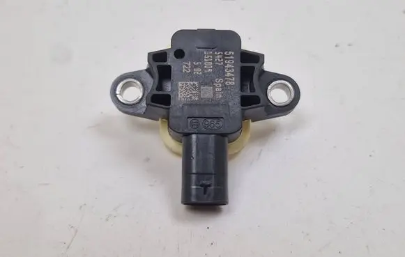 Fiat 500X Airbag deployment crash/impact sensor 51943478