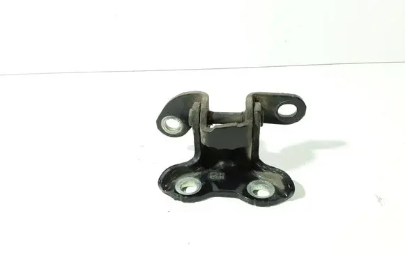 Toyota Verso Rear door upper hinge